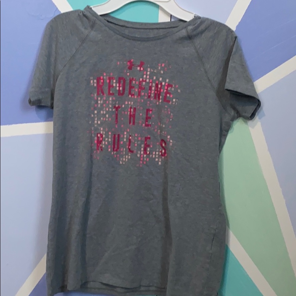 Dark grey Under Armour t-shirt.